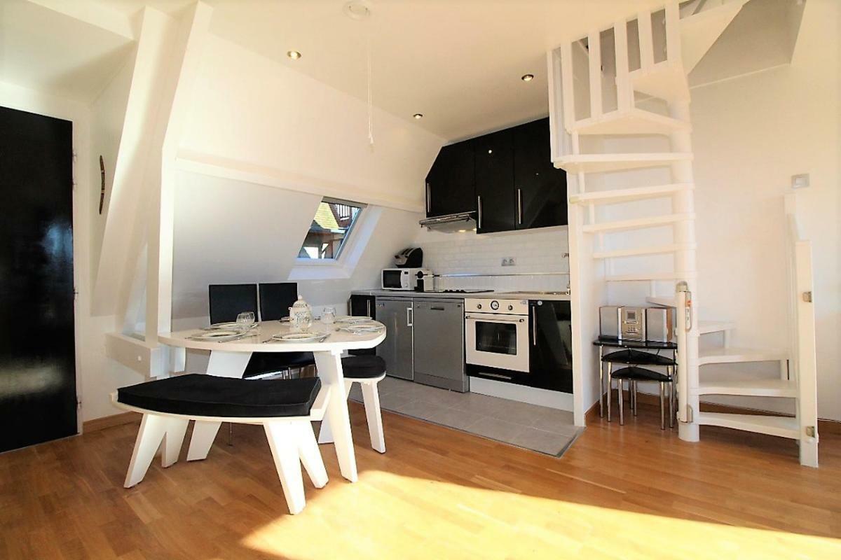 Cadre Exceptionnel: Duplex Classe 4**** Tennis, Piscine, Parking, Linge Inclus, Wifi, Materiel Bebe, Proximite Centre Deauville Dış mekan fotoğraf