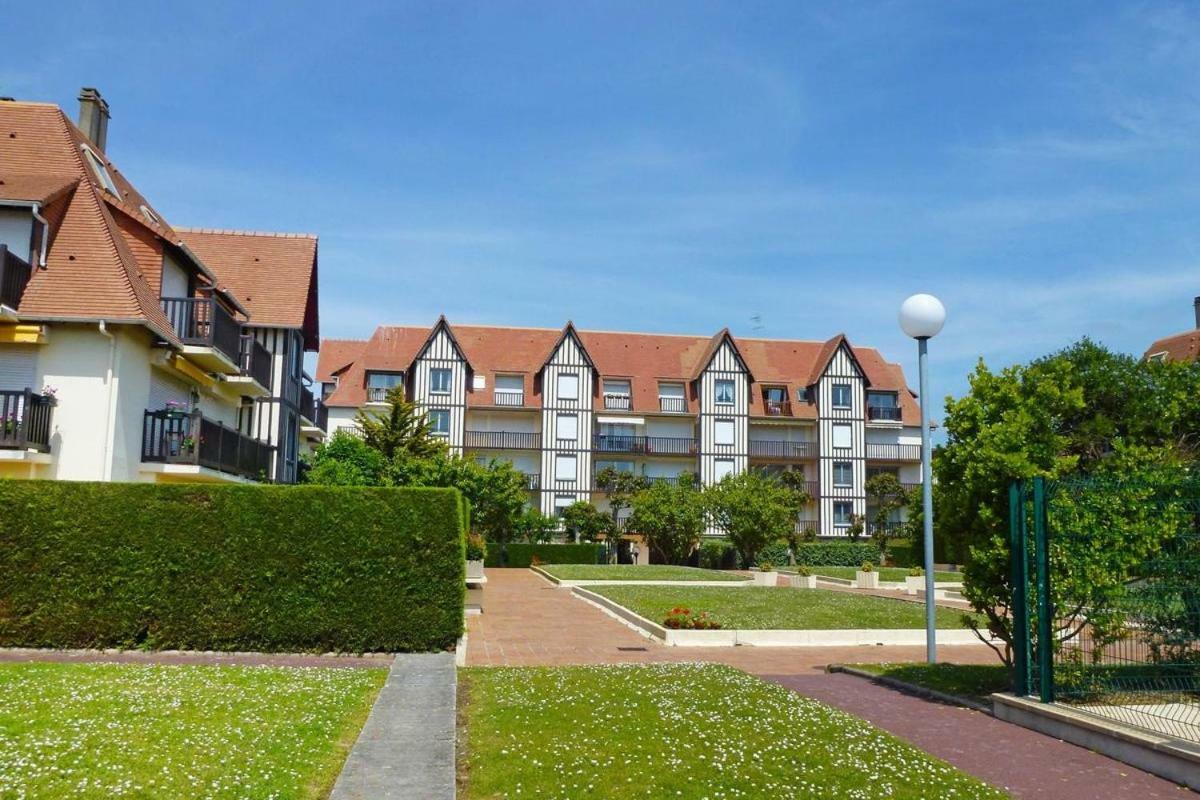Cadre Exceptionnel: Duplex Classe 4**** Tennis, Piscine, Parking, Linge Inclus, Wifi, Materiel Bebe, Proximite Centre Deauville Dış mekan fotoğraf