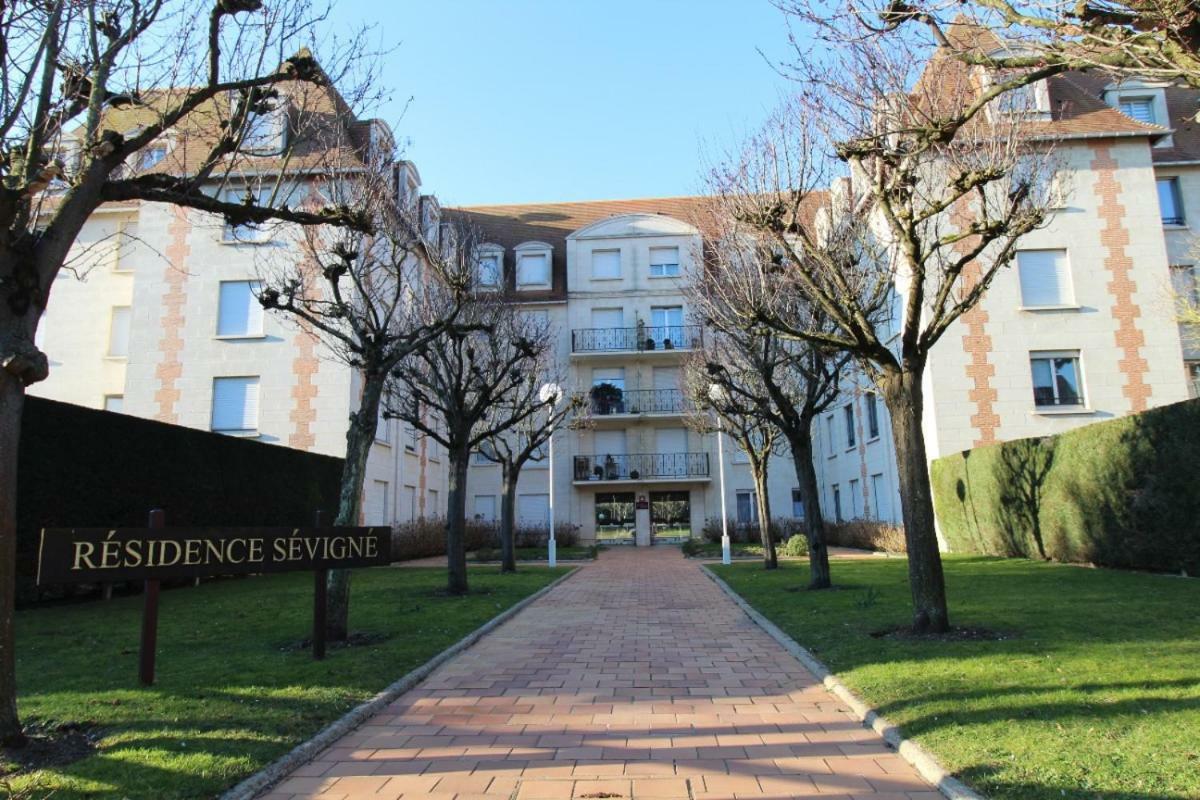 Cadre Exceptionnel: Duplex Classe 4**** Tennis, Piscine, Parking, Linge Inclus, Wifi, Materiel Bebe, Proximite Centre Deauville Dış mekan fotoğraf